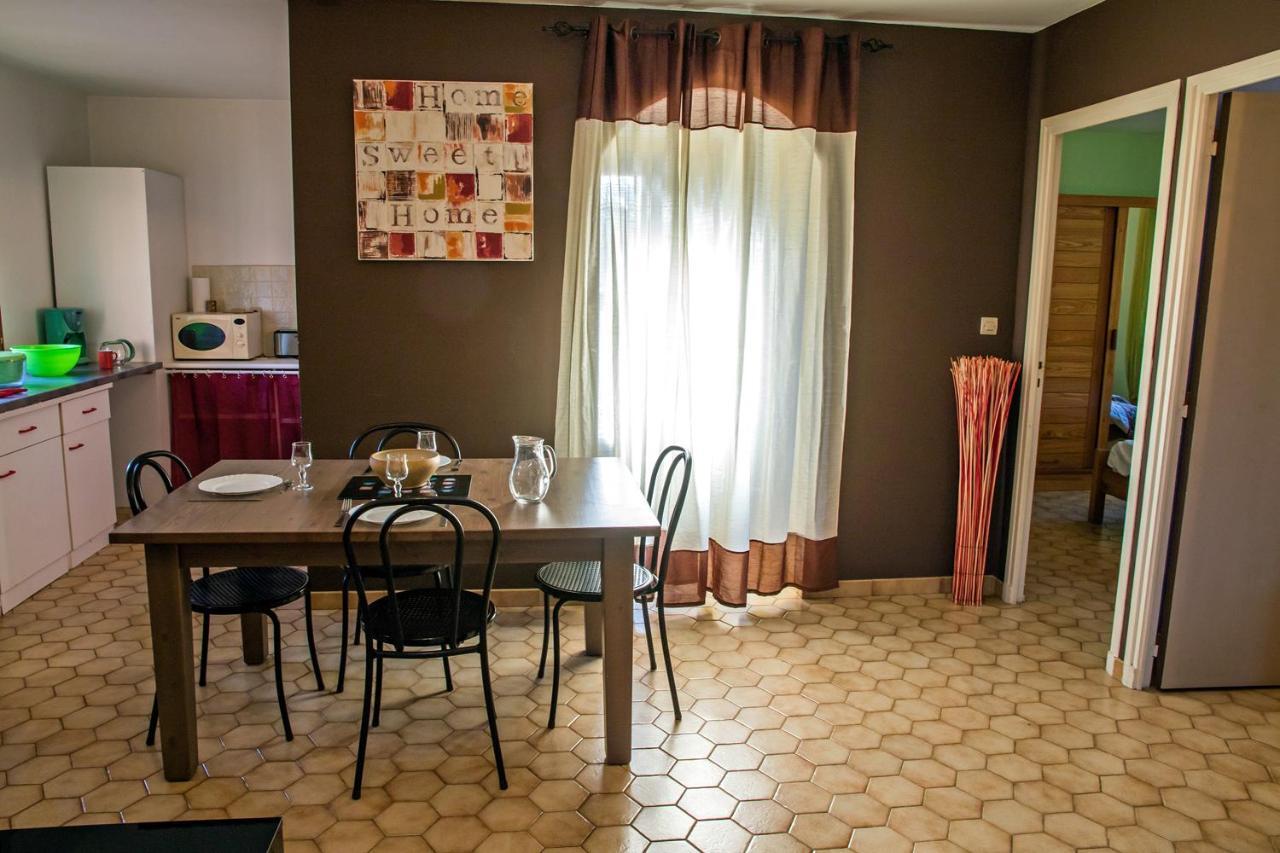Hôtel Les Persèdes Lavilledieu  Esterno foto